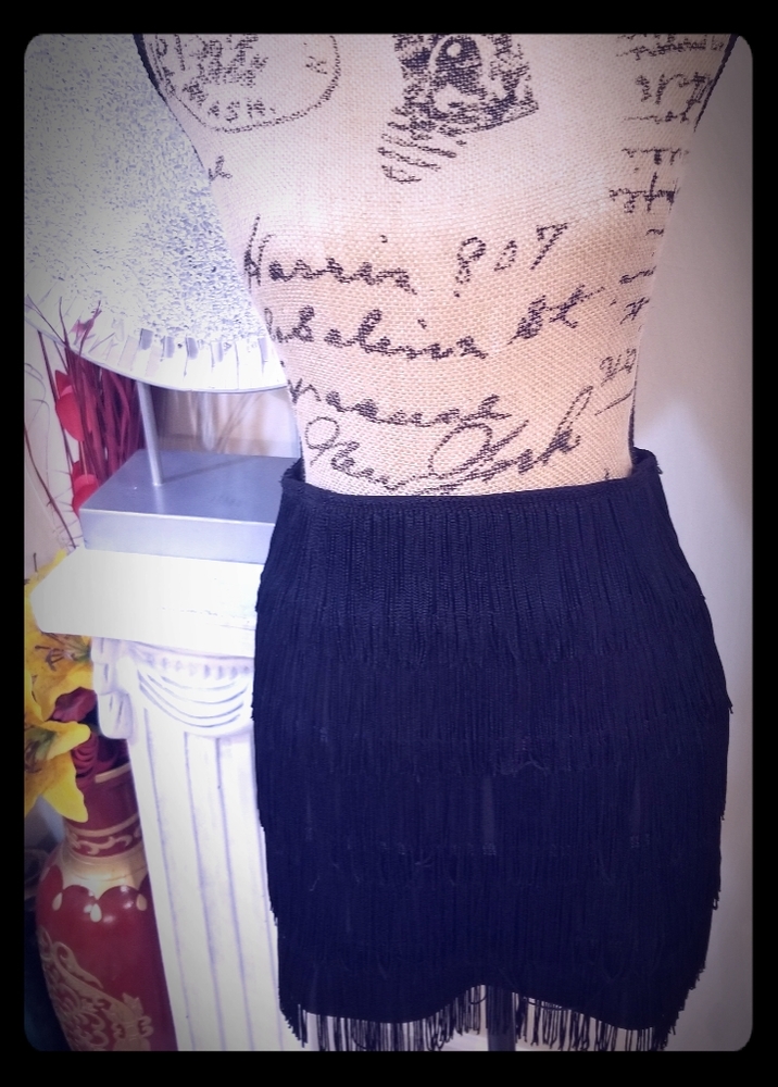 VINTAGE FRINGE sexy mini skirt.